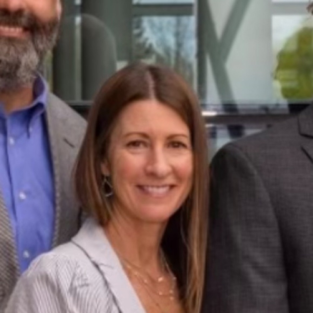 Meet your Posher, Cynthia